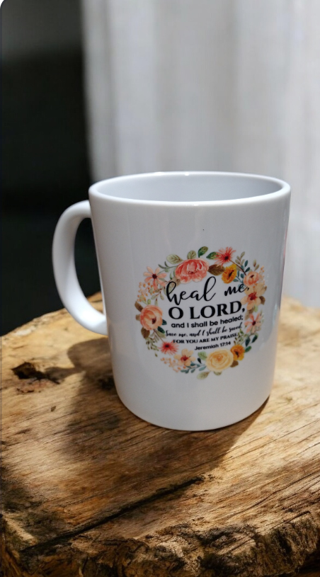 Coffee mug with a biblical quote and floral details 🌸