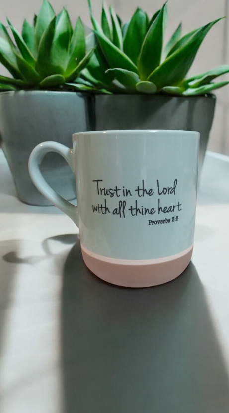 Coffee mug with Bible quote from Proverbs 3:5