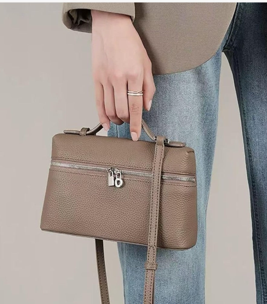 Bolso pequeño Rejolly color Cafe