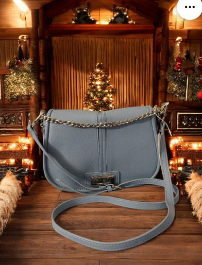 Bolso mediano  Steve Madden color azul  claro